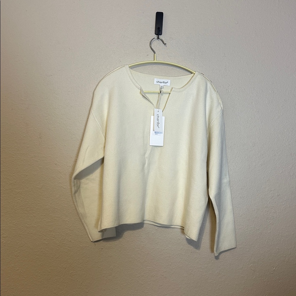 Charlior Cream Sweater with Gold‎ Buttons Size Medium Large NWT